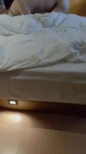 看着妻子3p(绿帽视频看简)