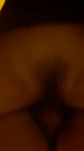 骚妻淫水直流，毛都湿透了！